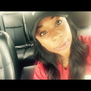 Meet your Posher, Tia